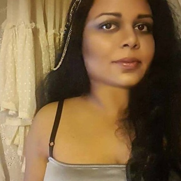 Meet your Posher, Leanne - Picture 1 of 1